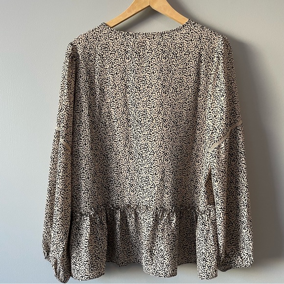 Pleione peplum blouse - Picture 7 of 9